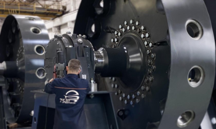 Алтайский моторный завод