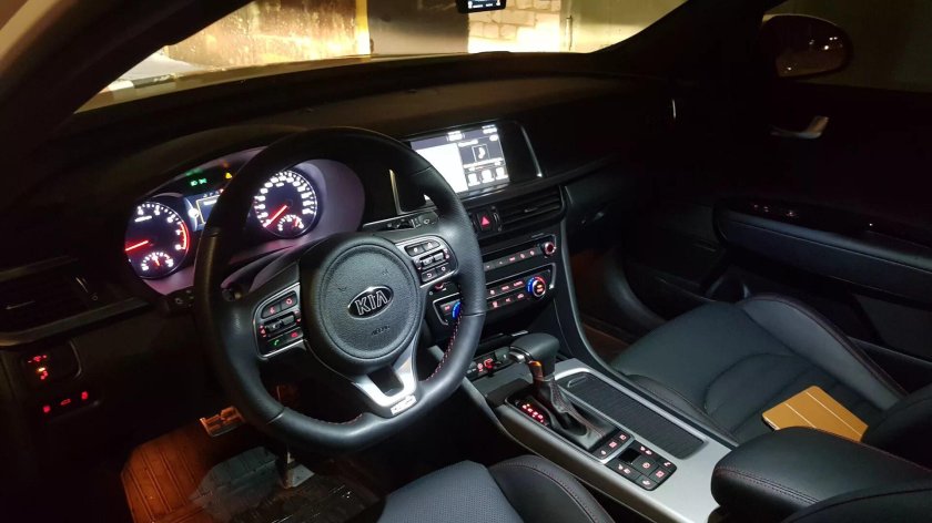 Kia Optima 4 салон