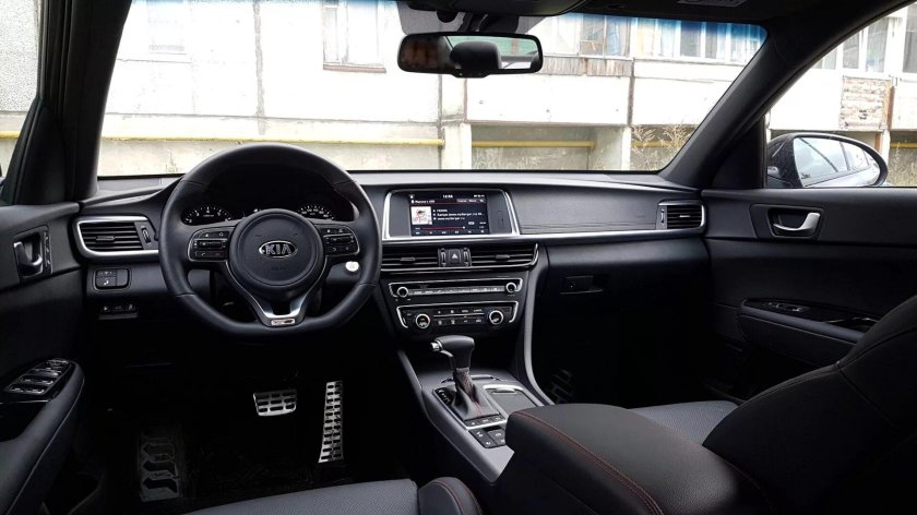 Kia Optima салон черный