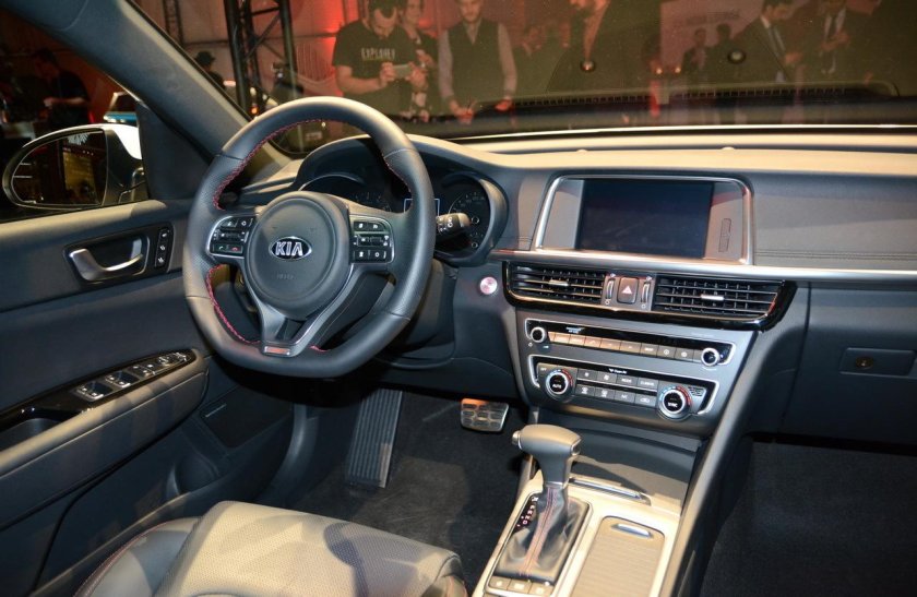 Kia Оптима 2018 салон