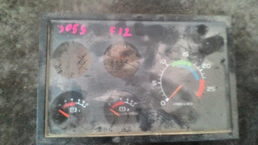 Приборная панель Вольво ф12