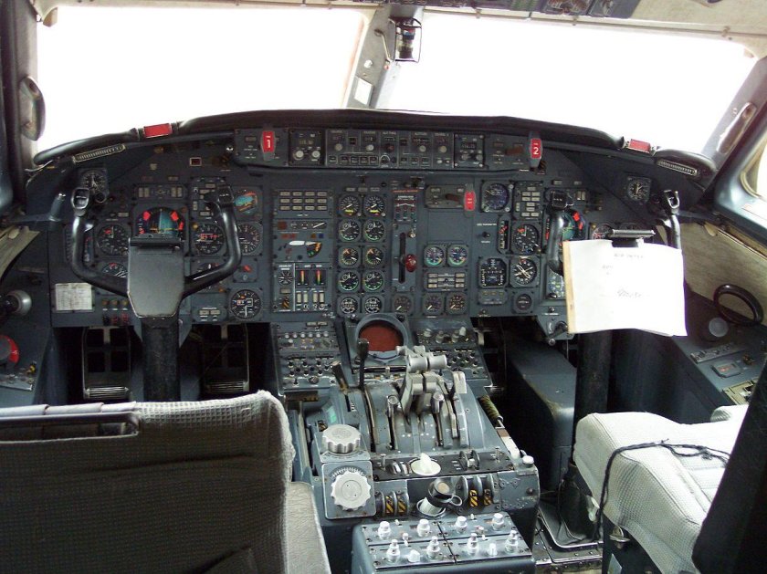 Dassault Mercure кабина