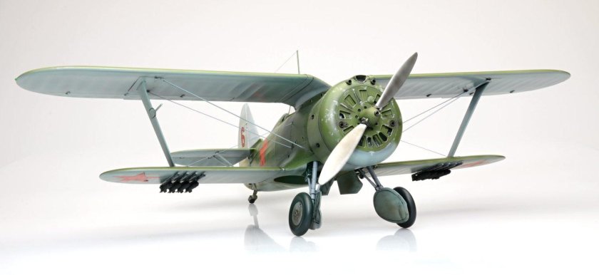 Mq-7211 Polikarpov r-1