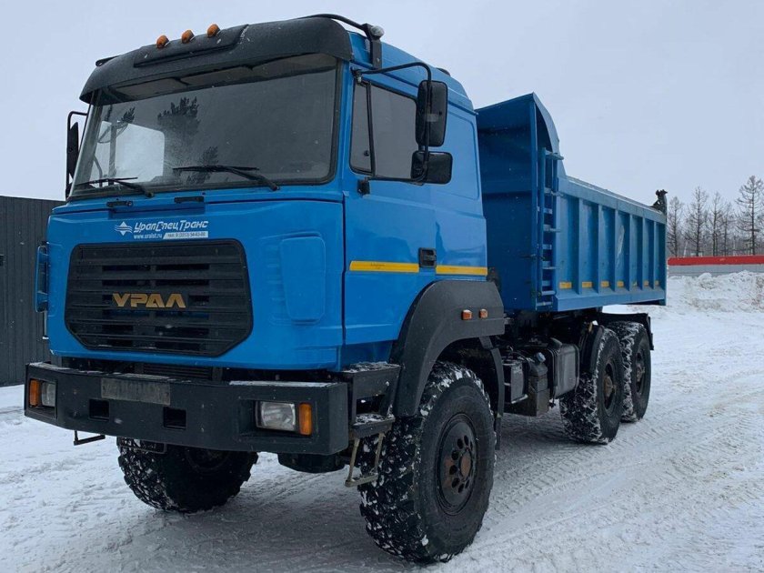 Бескапотный урал 6х6 самосвал