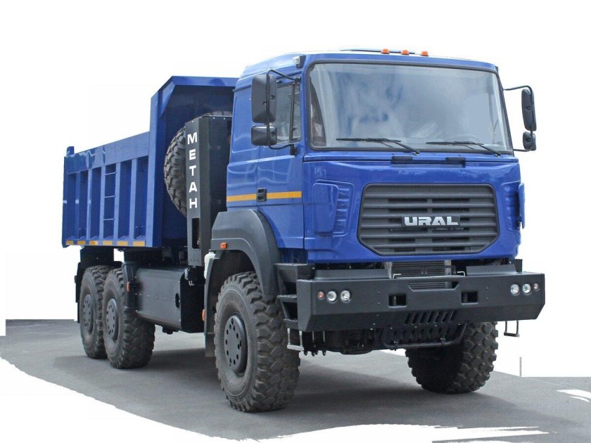 Самосвал Урал 63701