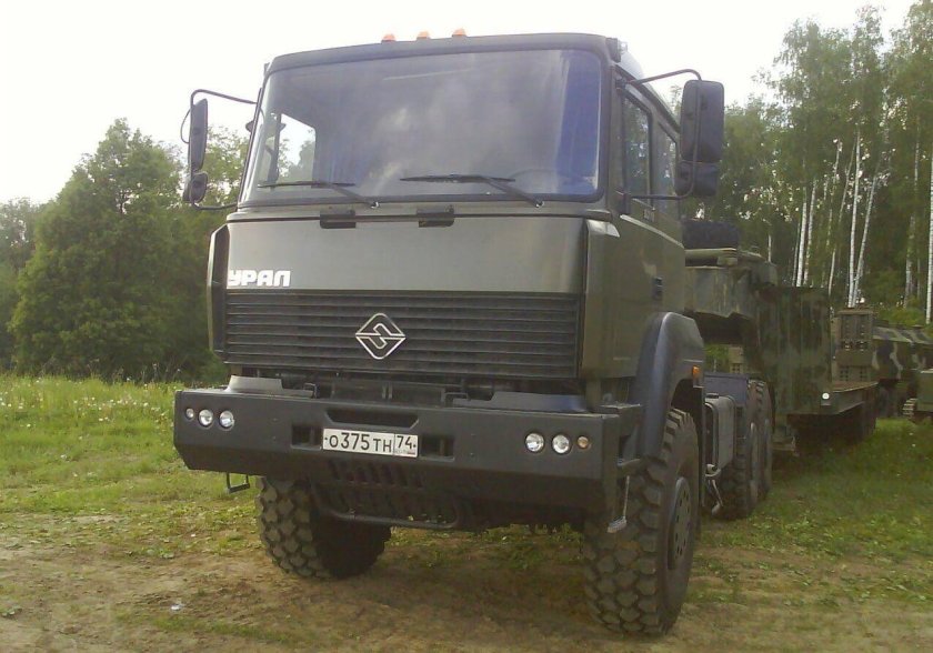 Урал 6370 седельный тягач