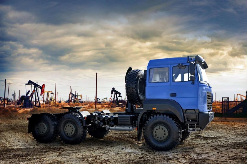 Урал 6370 тягач