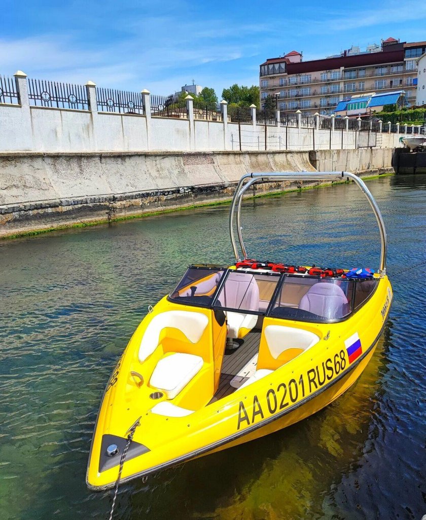 Спортивный катер