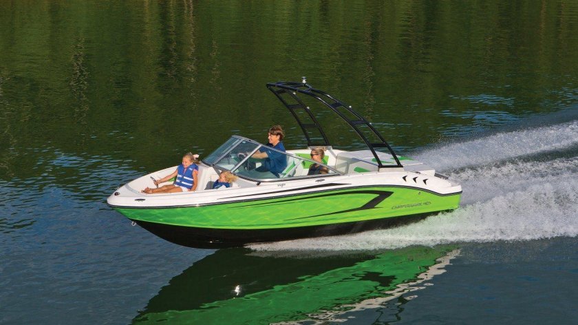 Катер Чапараль