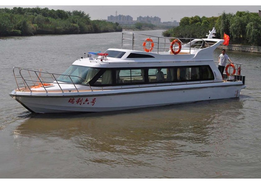 Каютный катер «Грумант-30т»