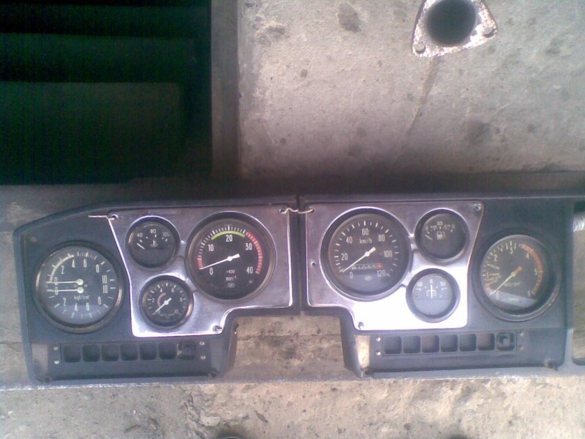 Панель приборов Урал 5557