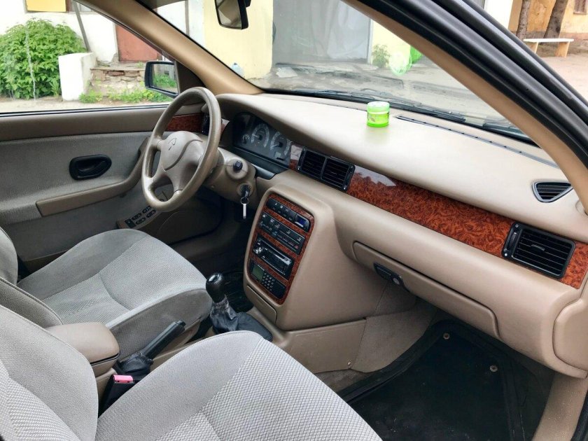 Iran Khodro Samand 2007 салон