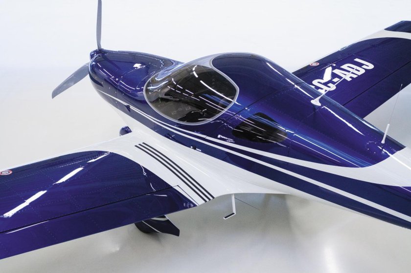 Самолет Bristell