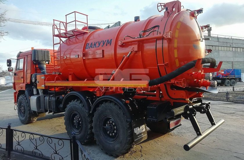 КАМАЗ 43118 илососная машина