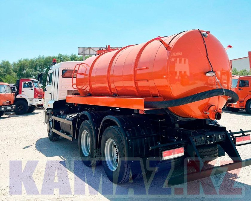 Вакуумный ассенизатор камаз 43253