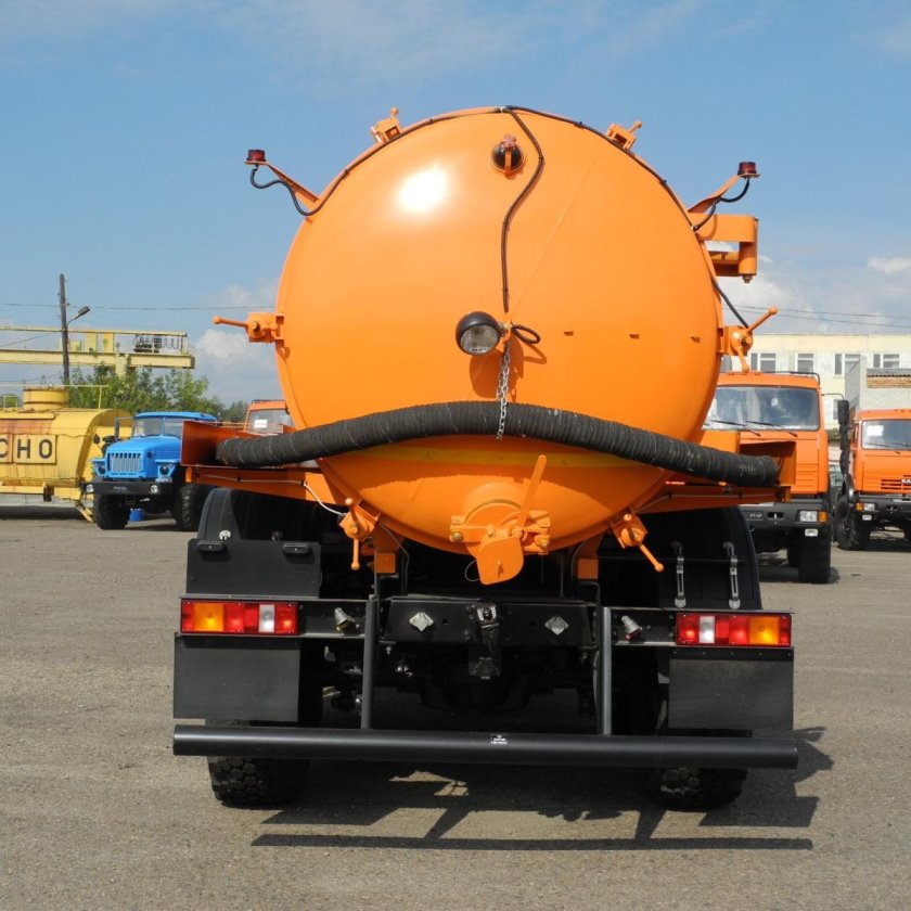 Автомобиль вакуумный ав10