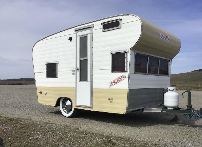 Ретро прицеп кемпер