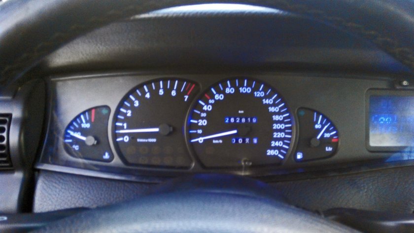 Opel Omega приборная панель