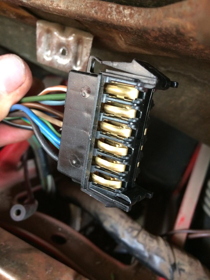 Разъем под панель приборов Опель Вектра б