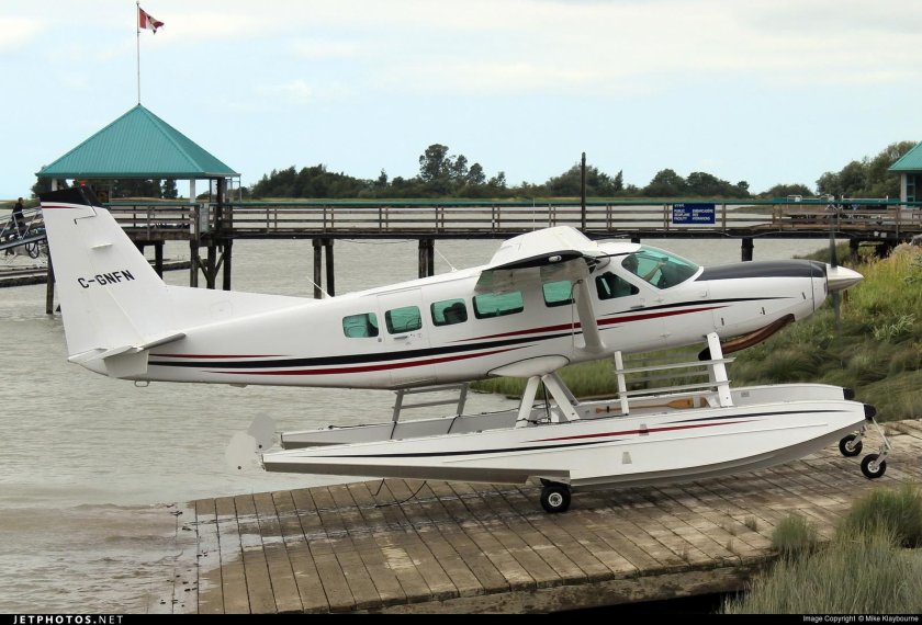 Гидросамолет Cessna, 208 Carava