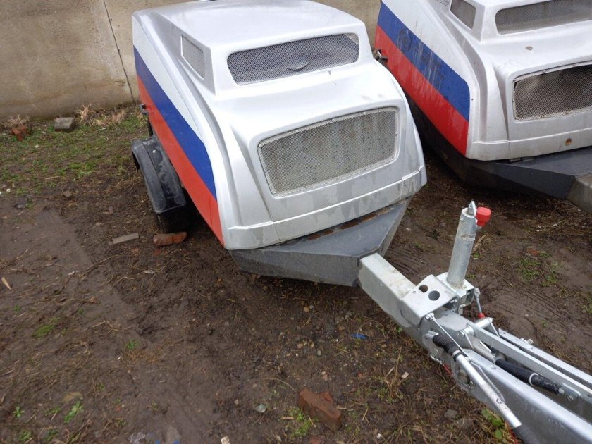 Бортовой прицеп