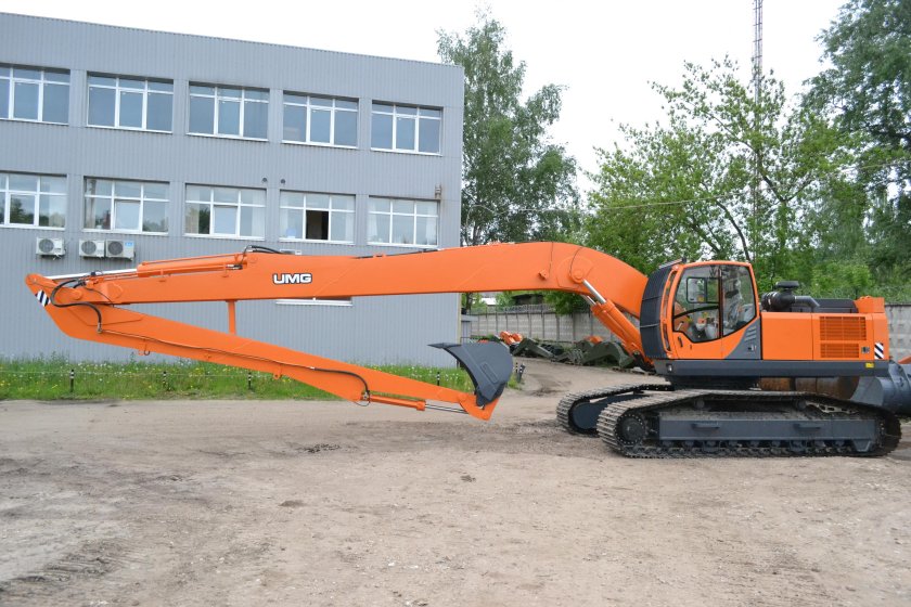 Гусеничный экскаватор umg e200c
