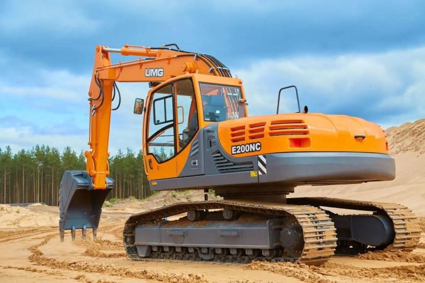 Экскаватор UMG e200nc