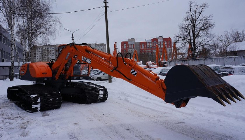 Гусеничный экскаватор UMG e160c