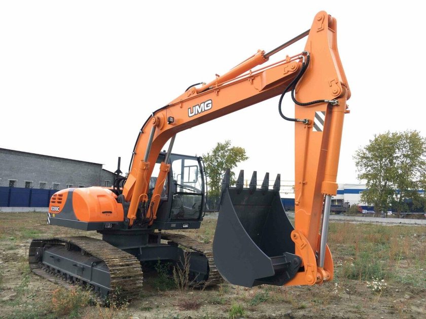 Экскаватор umg e200c