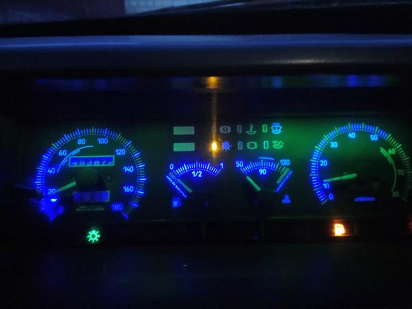 Приборная панель ВАЗ 2109