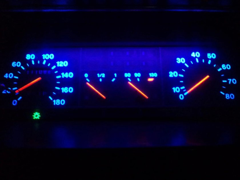 Щиток приборов ВАЗ 21099