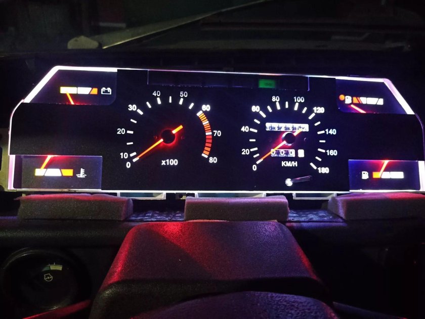 Диодная приборная панель Москвич 2141