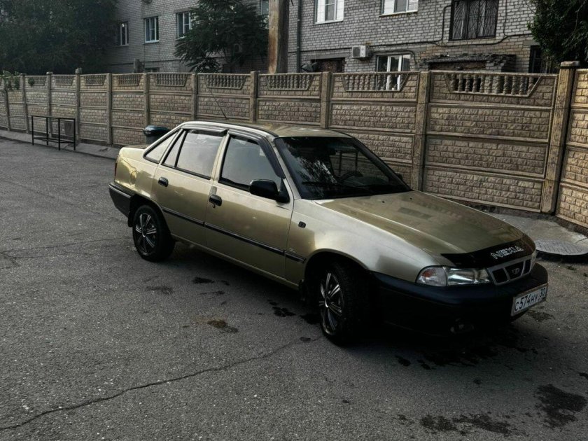 Машина daewoo nexia