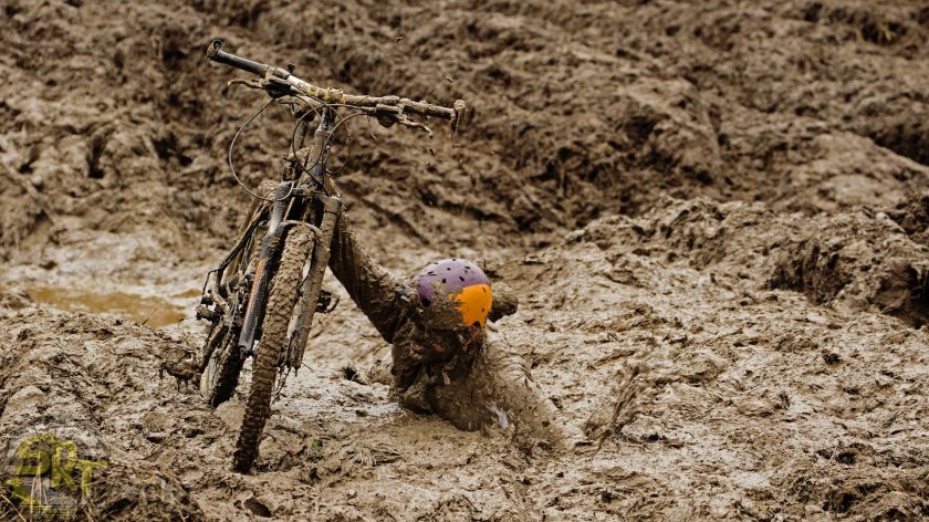 Велосипед в грязи