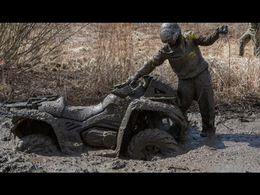 Ямаха Гризли в грязи