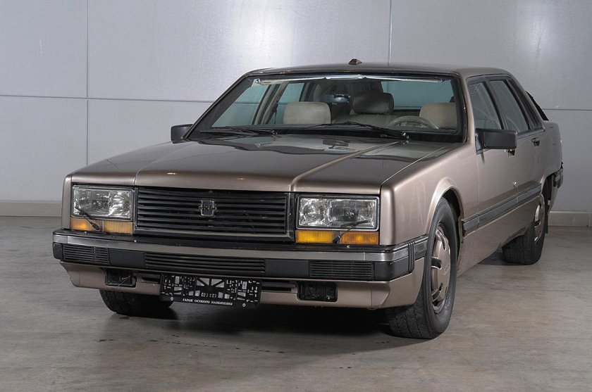 Автомобиль ЗИЛ-4102