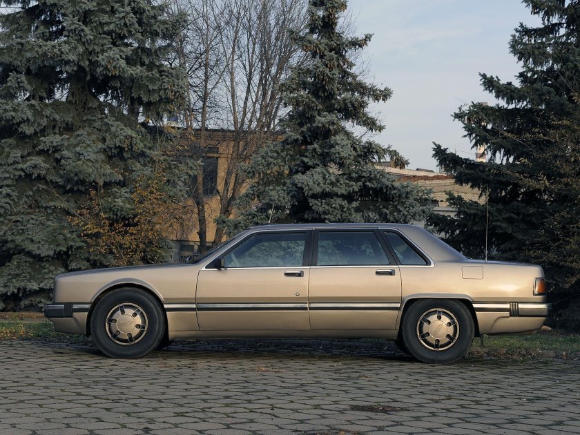 Автомобиль ЗИЛ-4102