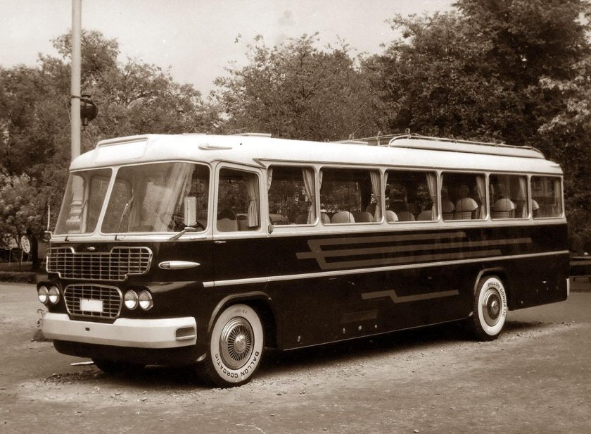 Ikarus 556