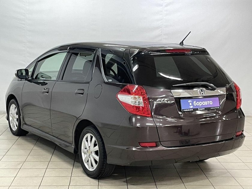 Хонда фит шатл