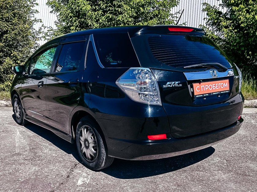 Хонда фит шатл