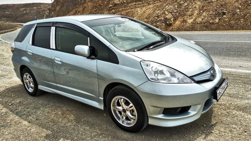 Honda Fit Shuttle 2011