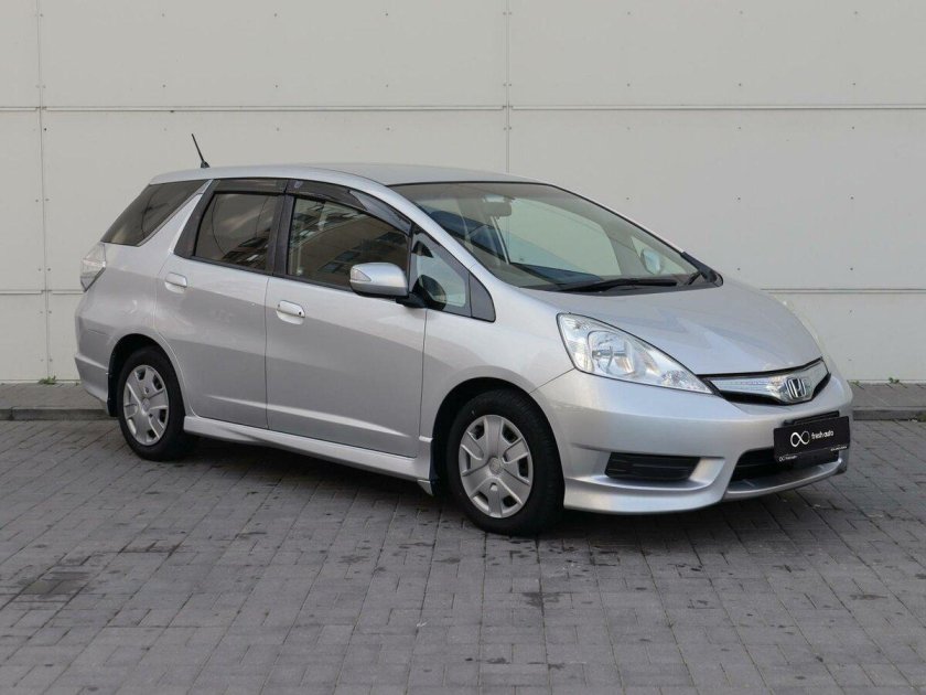 Honda fit shuttle 2011