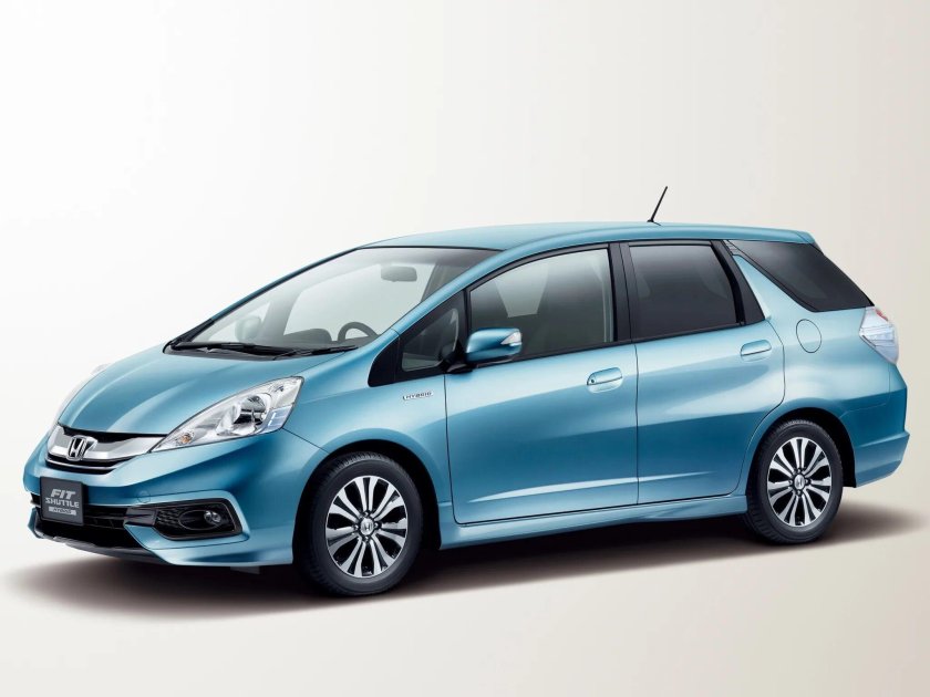 Honda Fit Shuttle Hybrid 2014
