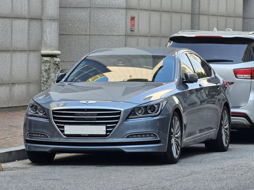 Hyundai genesis 2014