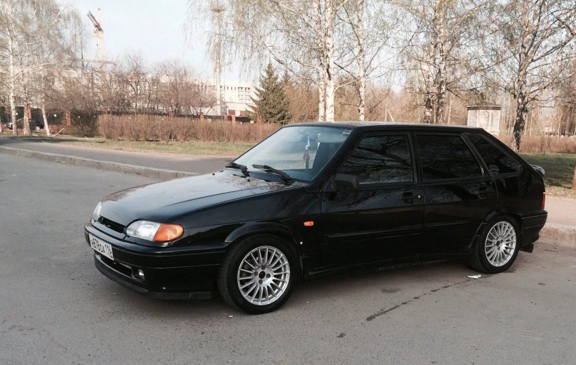Lada 2114 Chorniy