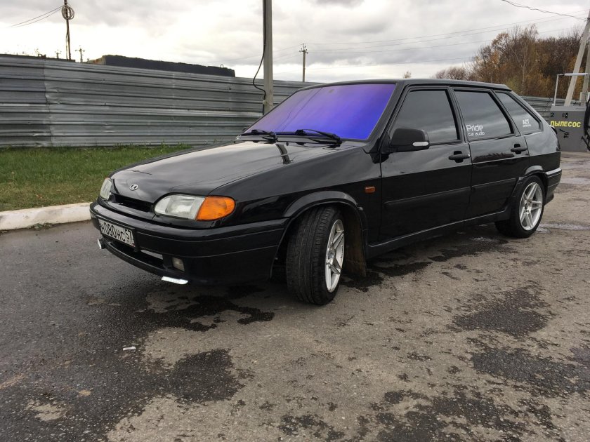 Lada 2114 Chorniy