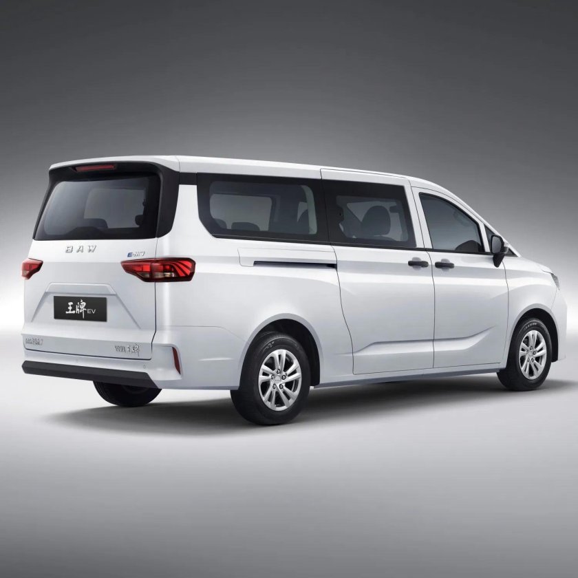 Электрический минивэн