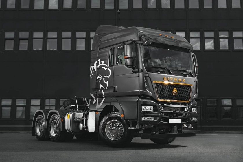 Тягач Sitrak c7h 4х2