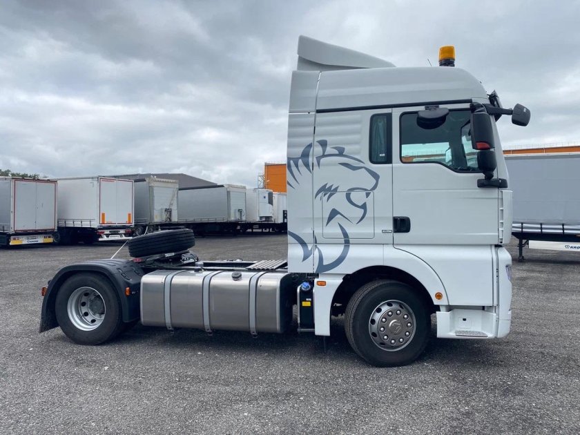 Sitrak c7h тягач 2022