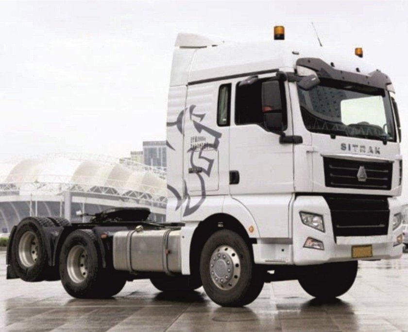 Седельный тягач Sitrak c7h 4x2